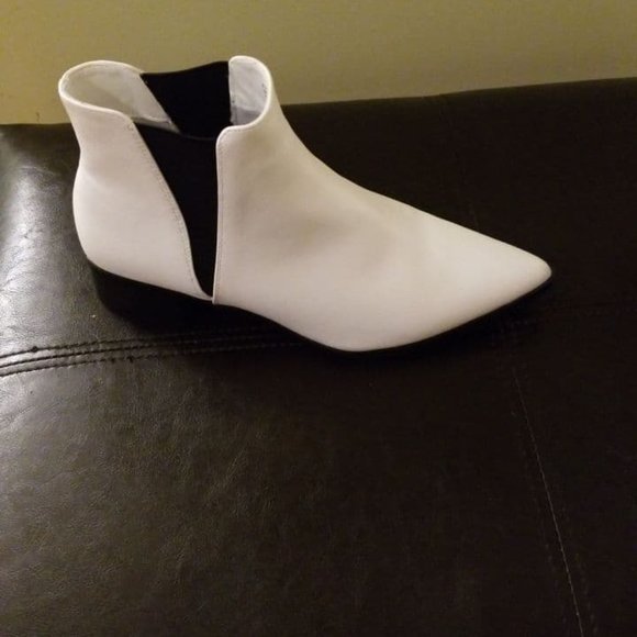 shoes - Picture 2 of 3